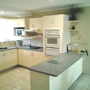 Hotel Bay Hideaway Hervey Bay
